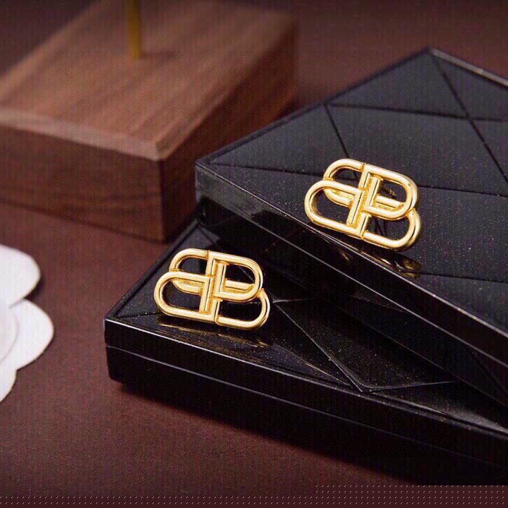 Ba*len*cia*ga earrings
